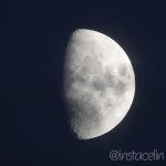 Demi lune dans la nuit